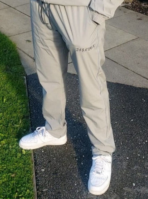 24$£V€N Woven Pants